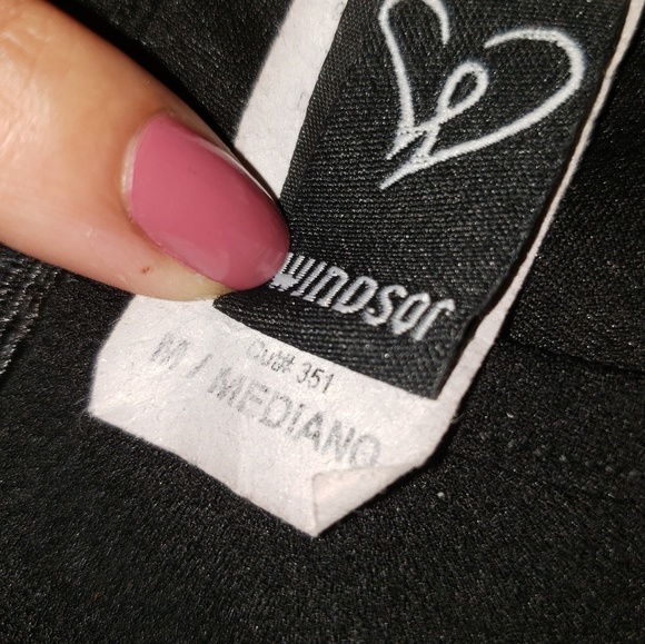 ♡♡USED♡♡ Floral Romper - Picture 4 of 6